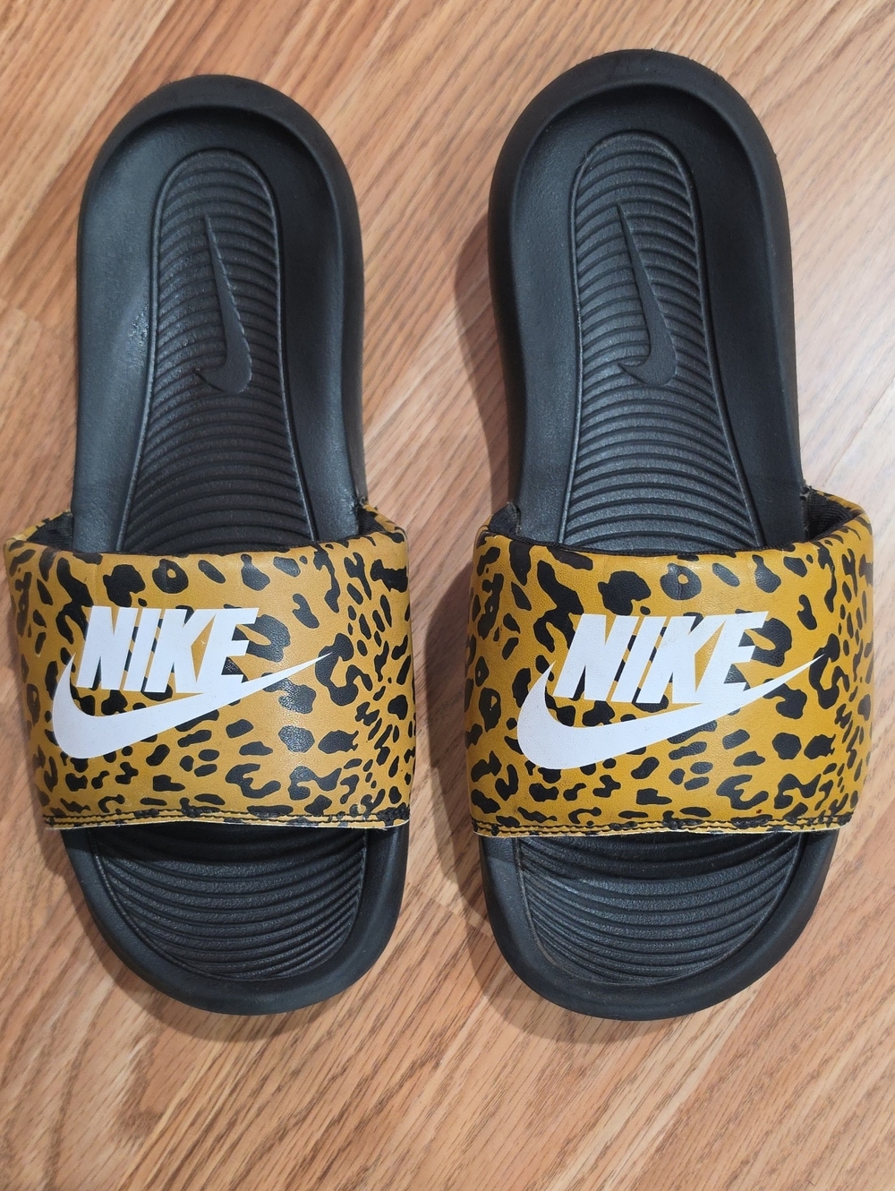 Nike Victori One Women's Print Slides - Leopard/Cheetah Chutney (CN9676-700) 11